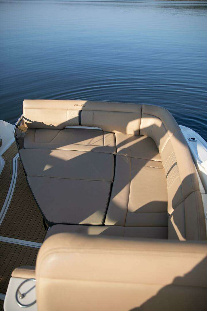 2016 Sea Ray 350 Sundancer - Image 57