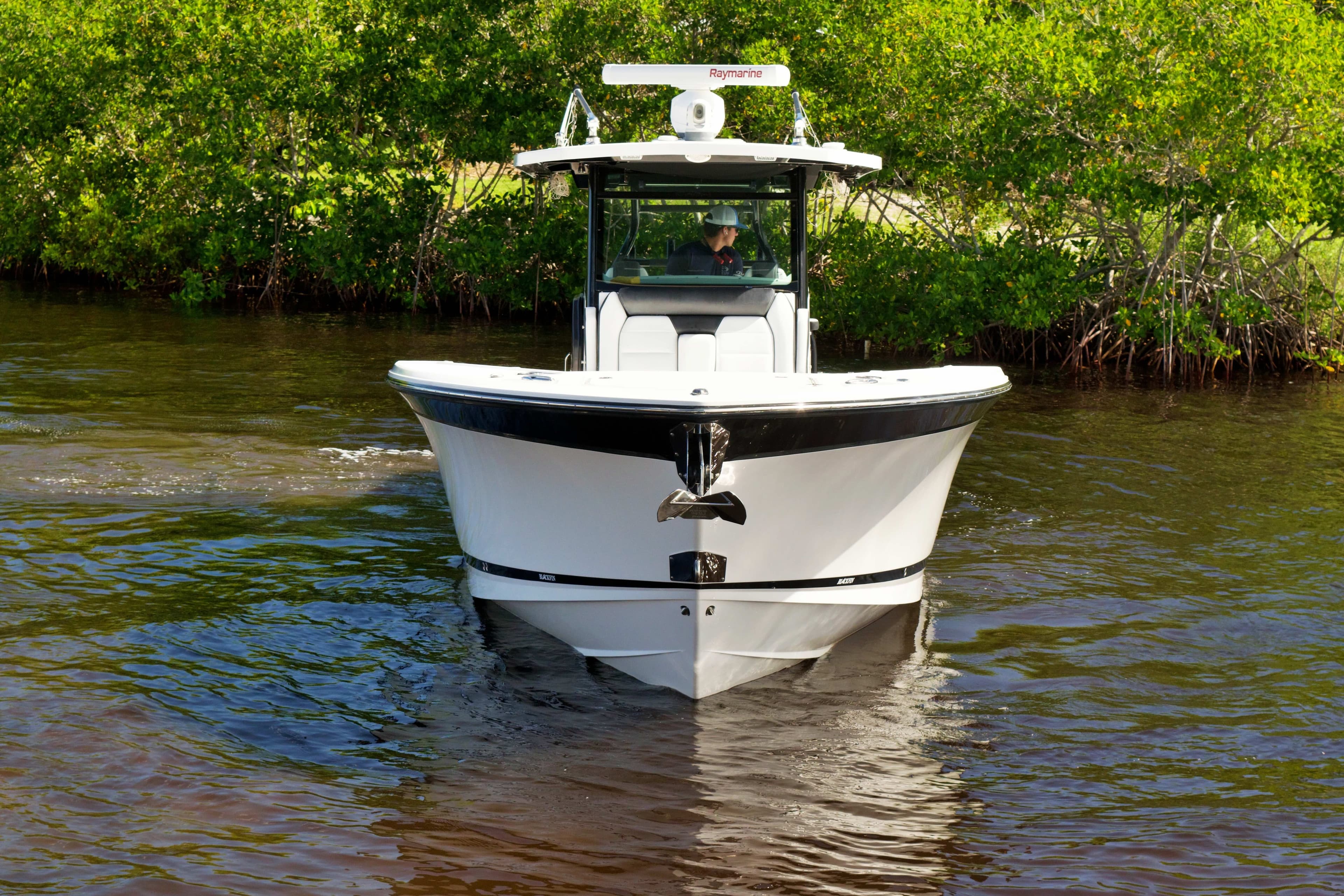 2020 BLACKFIN 332 CC - Image 4