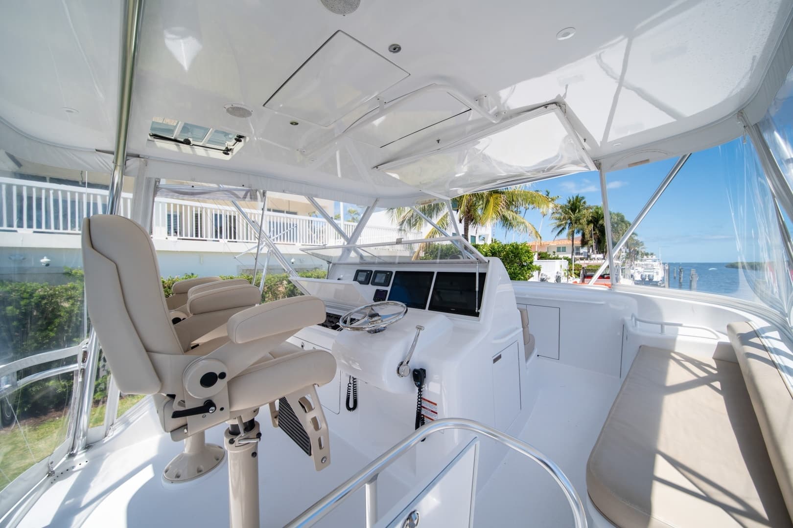 2017 Hatteras 54 GT - Image 10