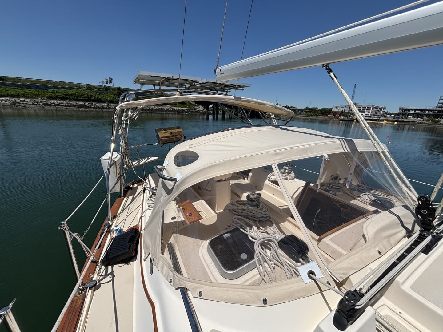 2015 Island Packet — - Image 20