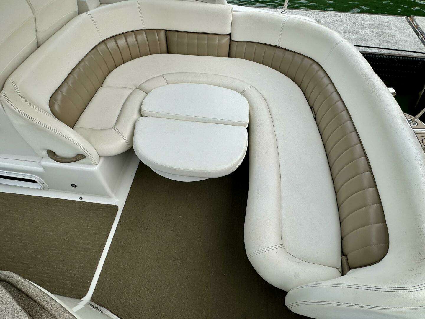 2004 Four Winns Vista 288 - Image 48