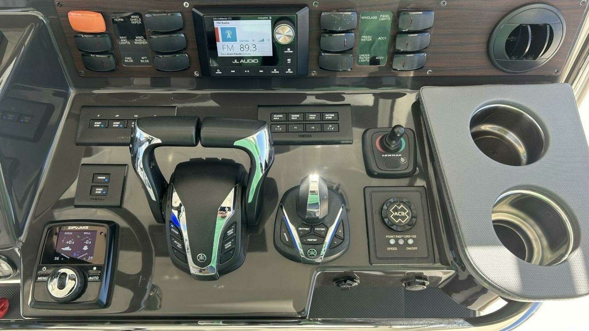 2022 Pursuit S428 - Image 15