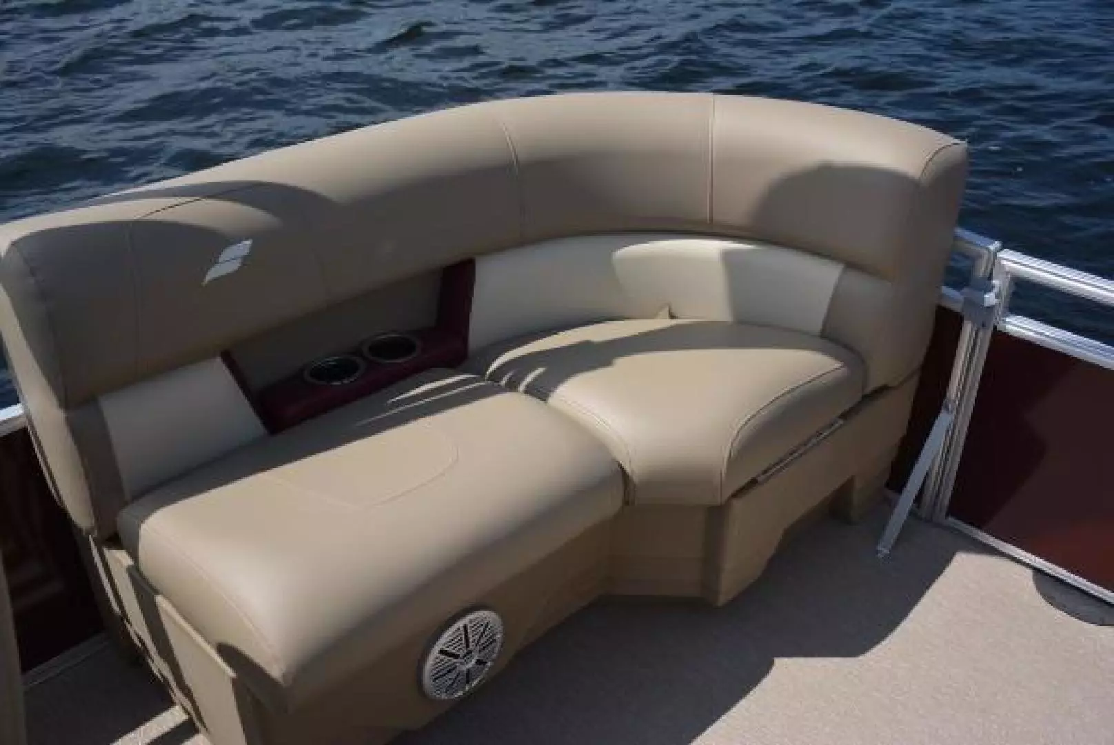 2025 Starcraft LX 18 - Image 12