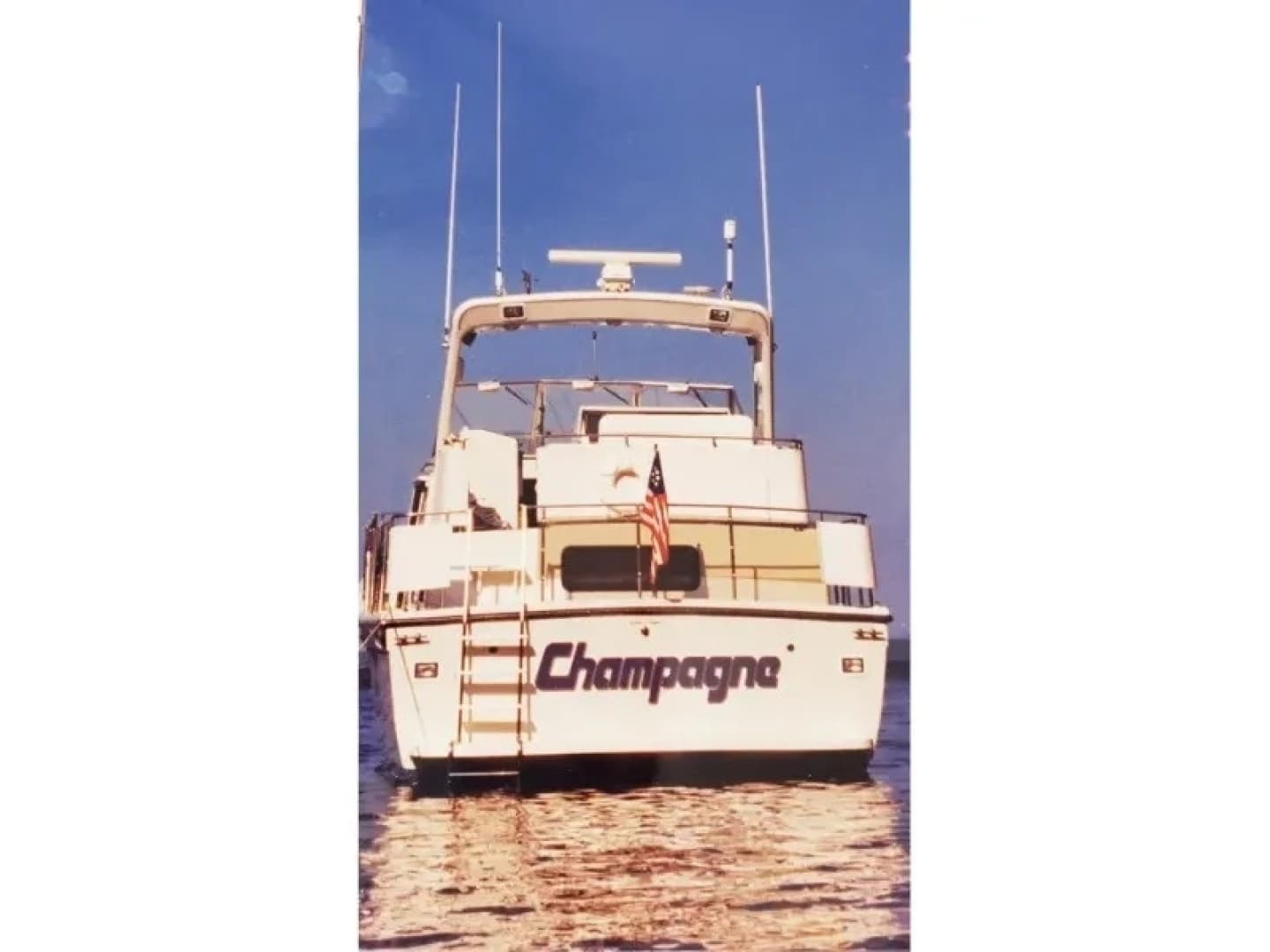 1989 Chris-Craft Catalina 381 - Image 5