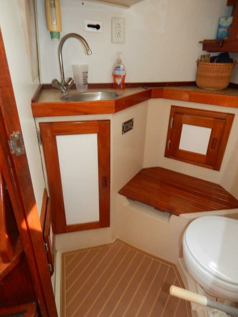 1986 Catalina 34 - Image 15