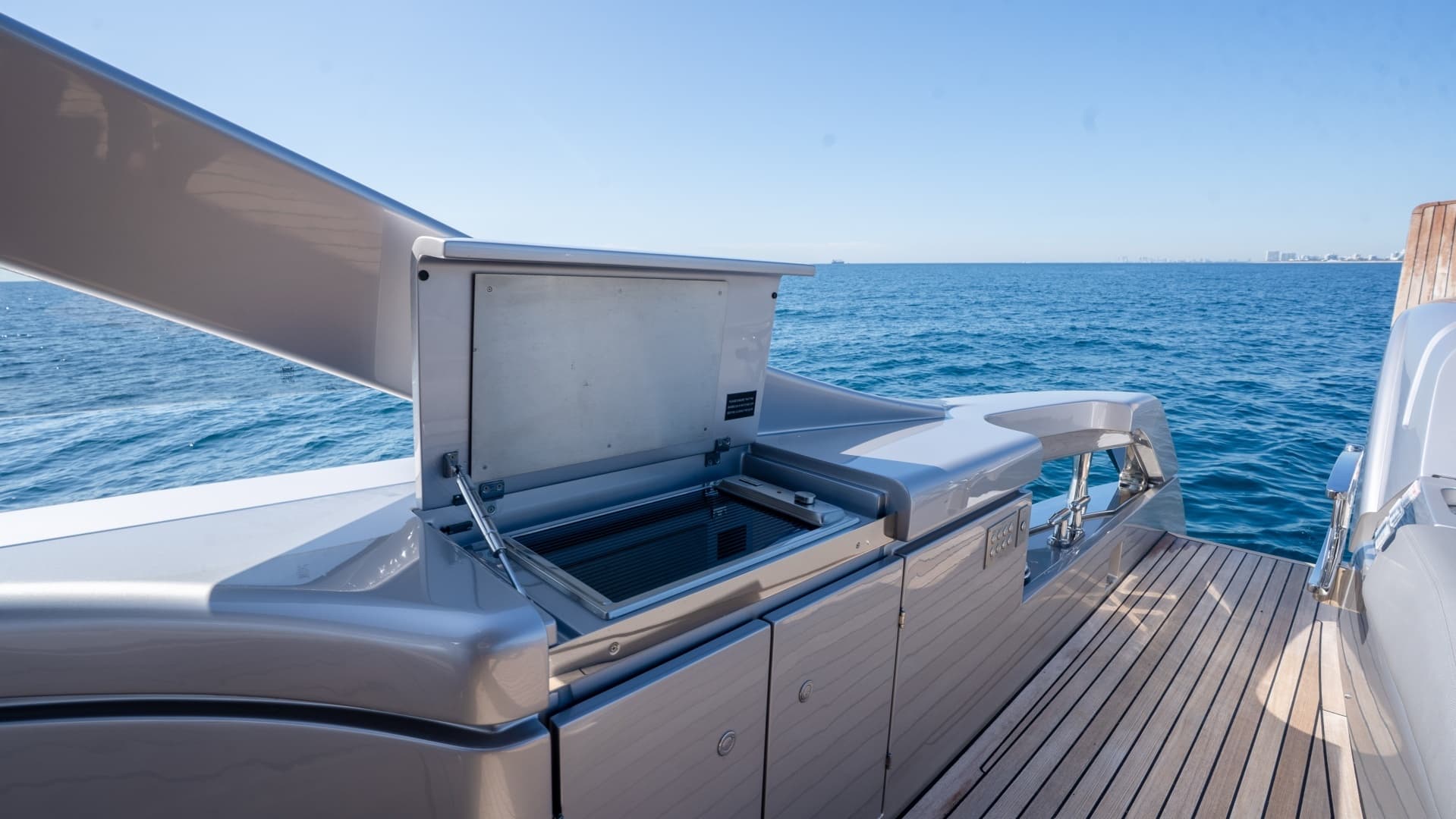 2024 Pershing 7X - Image 25