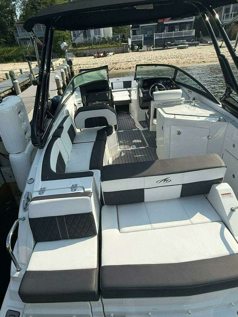 2023 Monterey M65 - Image 12