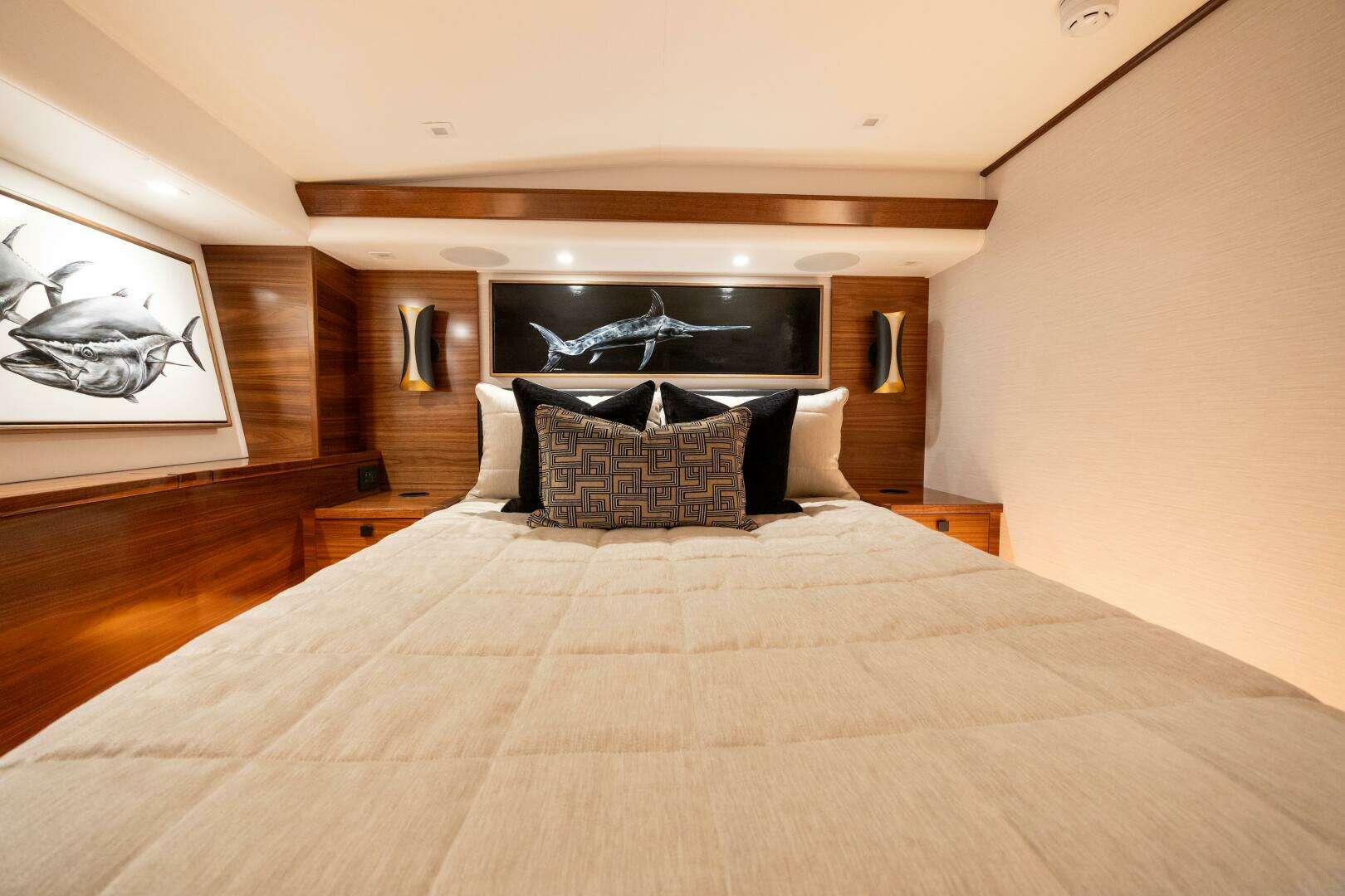 2025 Viking 82 Convertible - Image 30