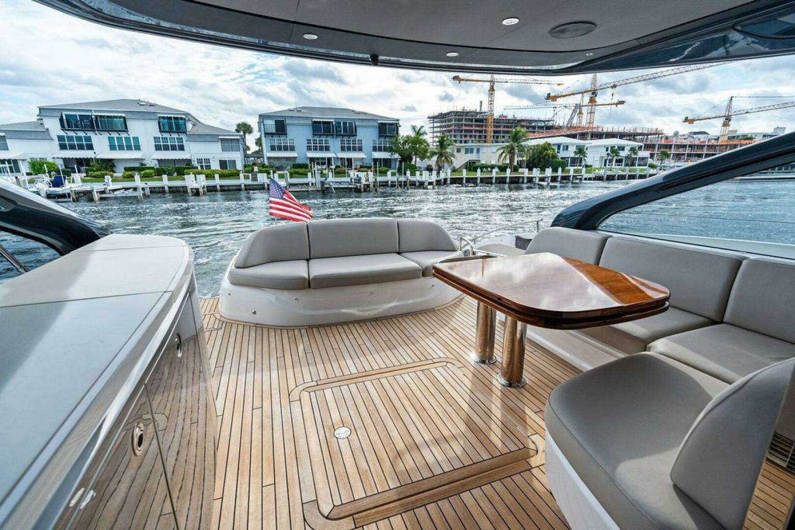 2021 Princess V55 - Image 14