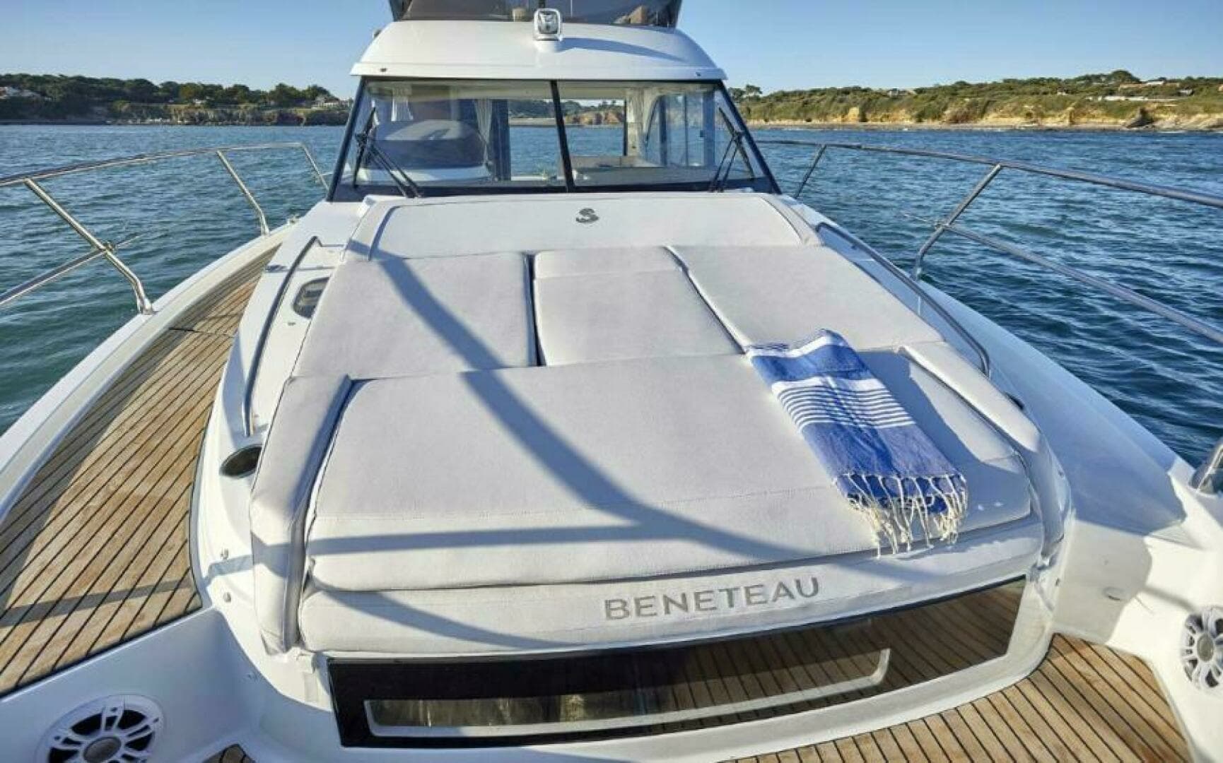 2026 Beneteau Antares 12 - Image 4