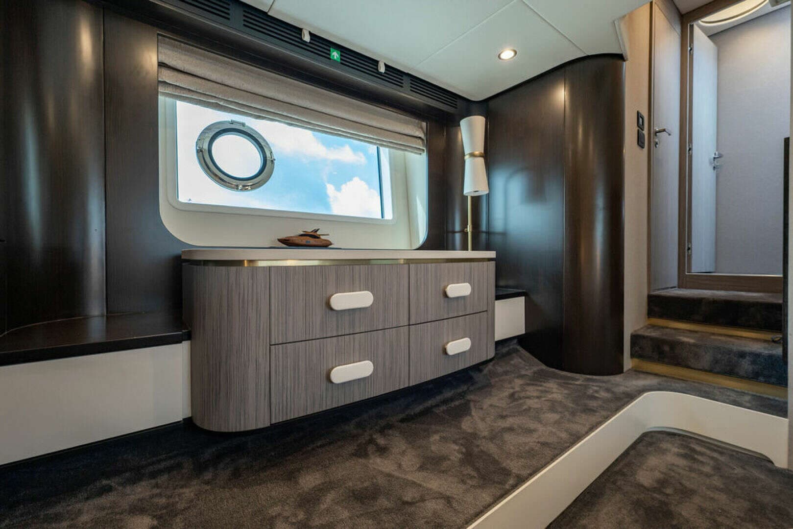 2022 Azimut 55 FLY - Image 23