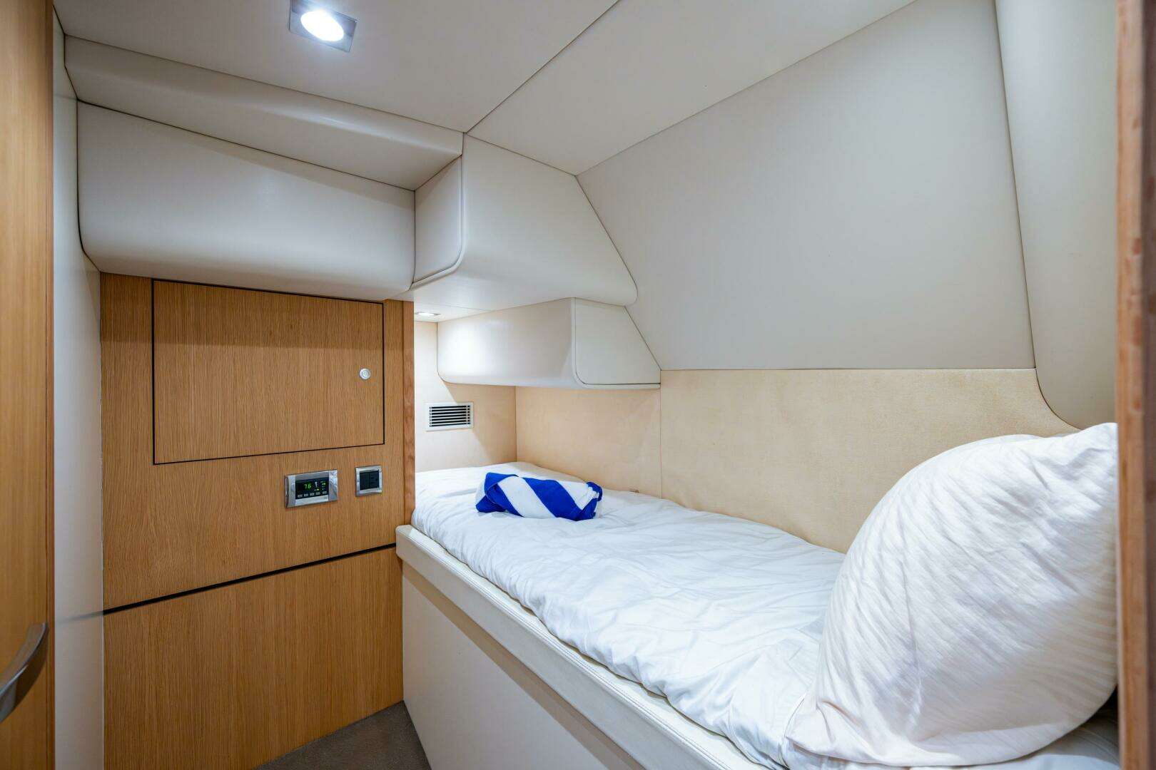 2015 Fairline 78 Squadron - Image 33