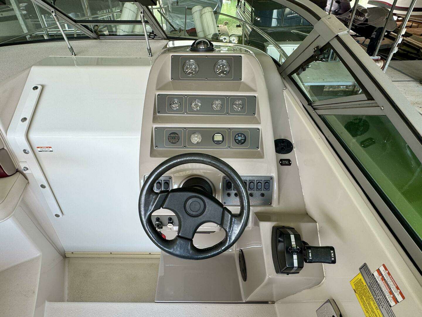1994 Chaparral Signature 27 Cabin Cruiser - Image 18