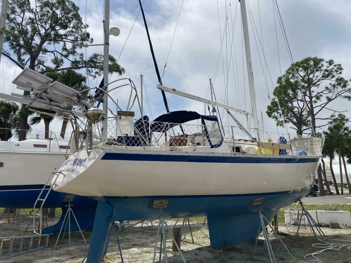 1984 Irwin 34 - Image 2