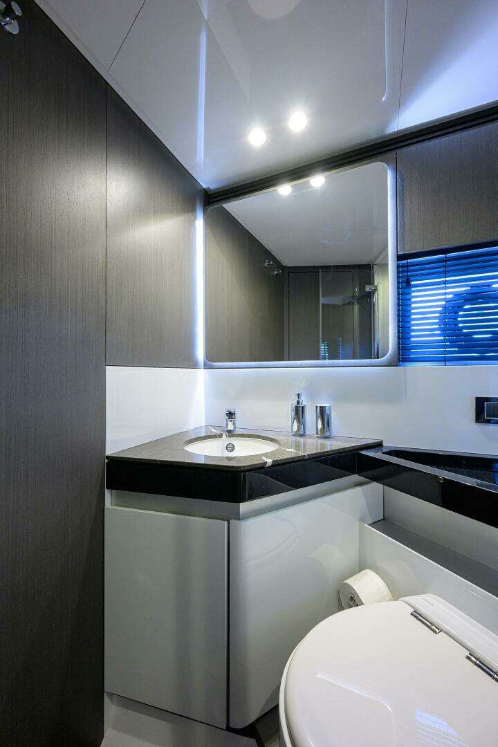 2019 Azimut S7 - Image 116