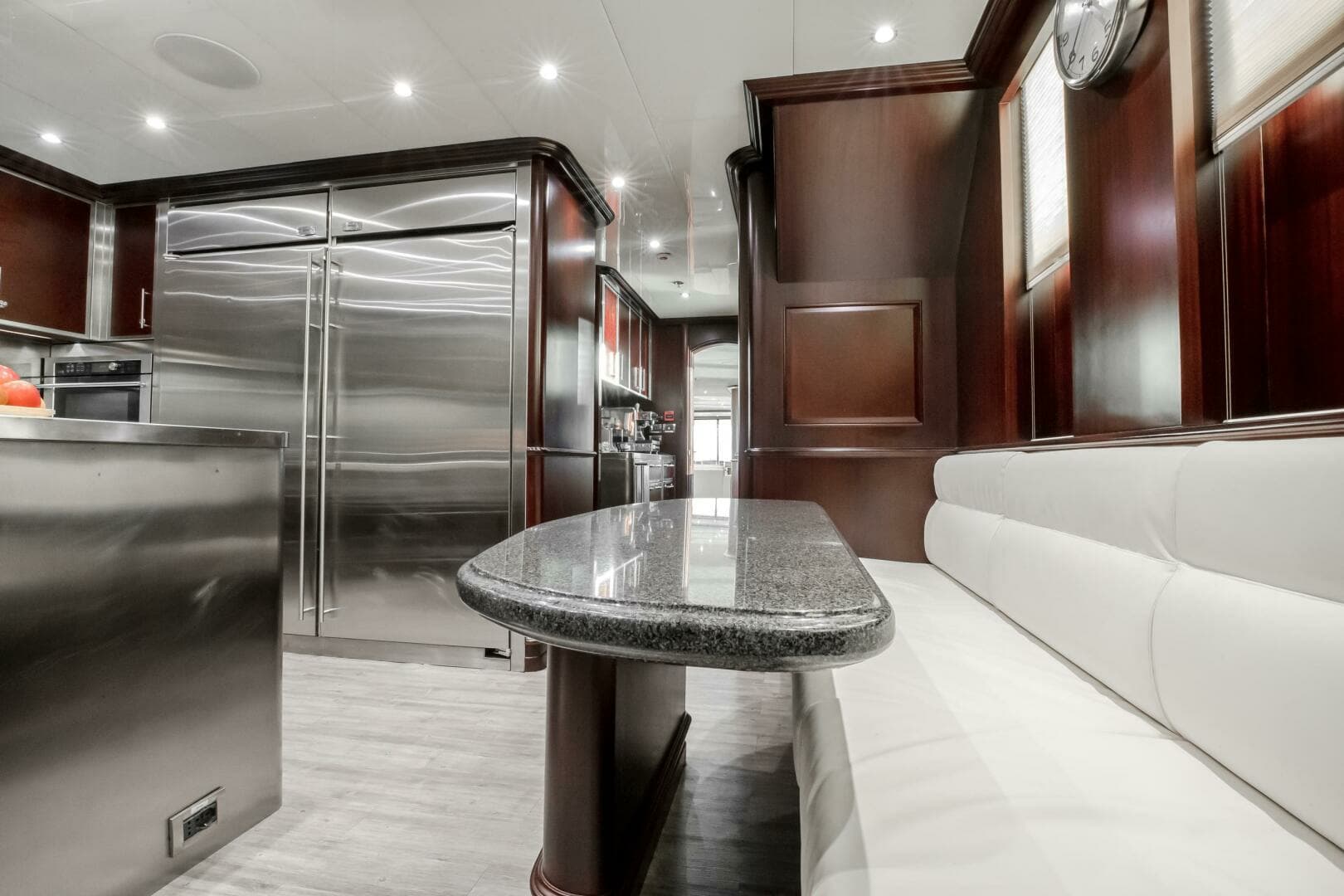 2009 Horizon Model Tri-Deck - Image 12