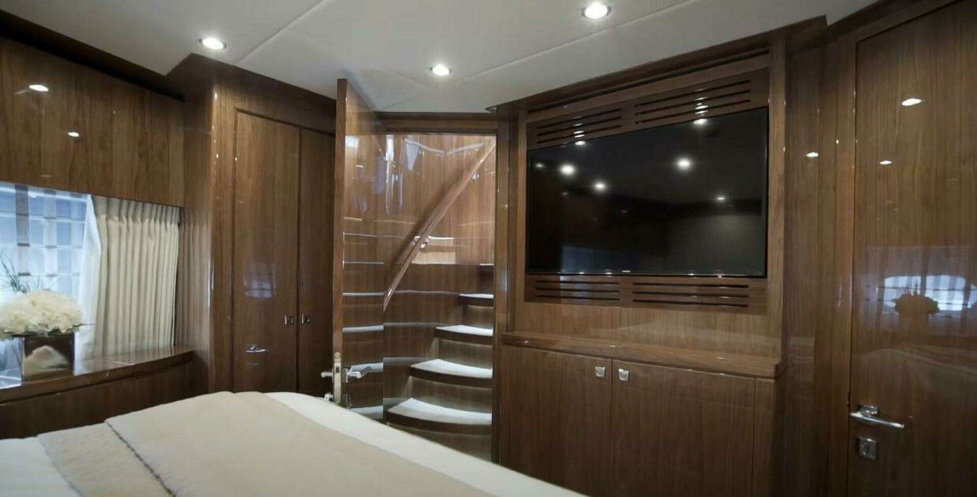 2017 Hargrave Raised Pilothouse - Image 30