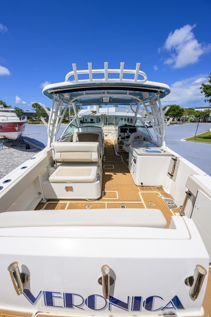 2023 Boston Whaler Vantage - Image 18