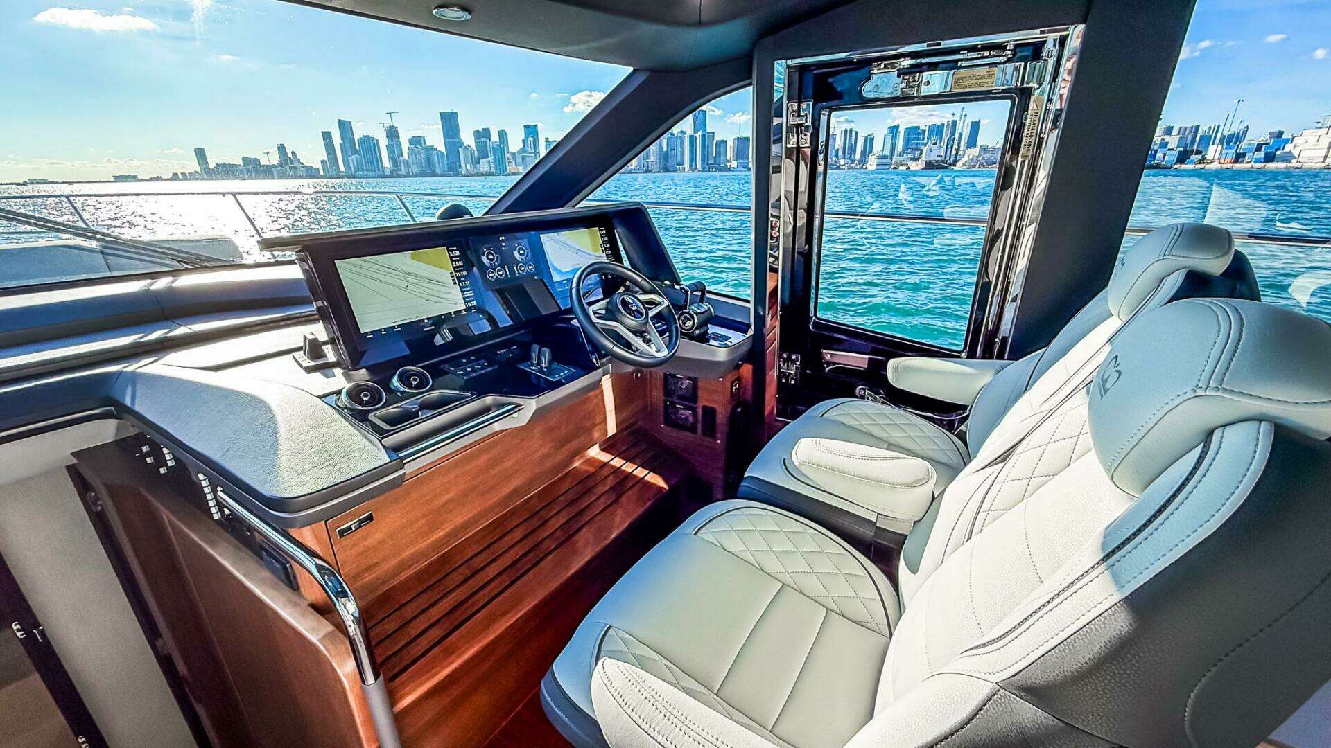 2026 Princess S65 Sportbridge - Image 39
