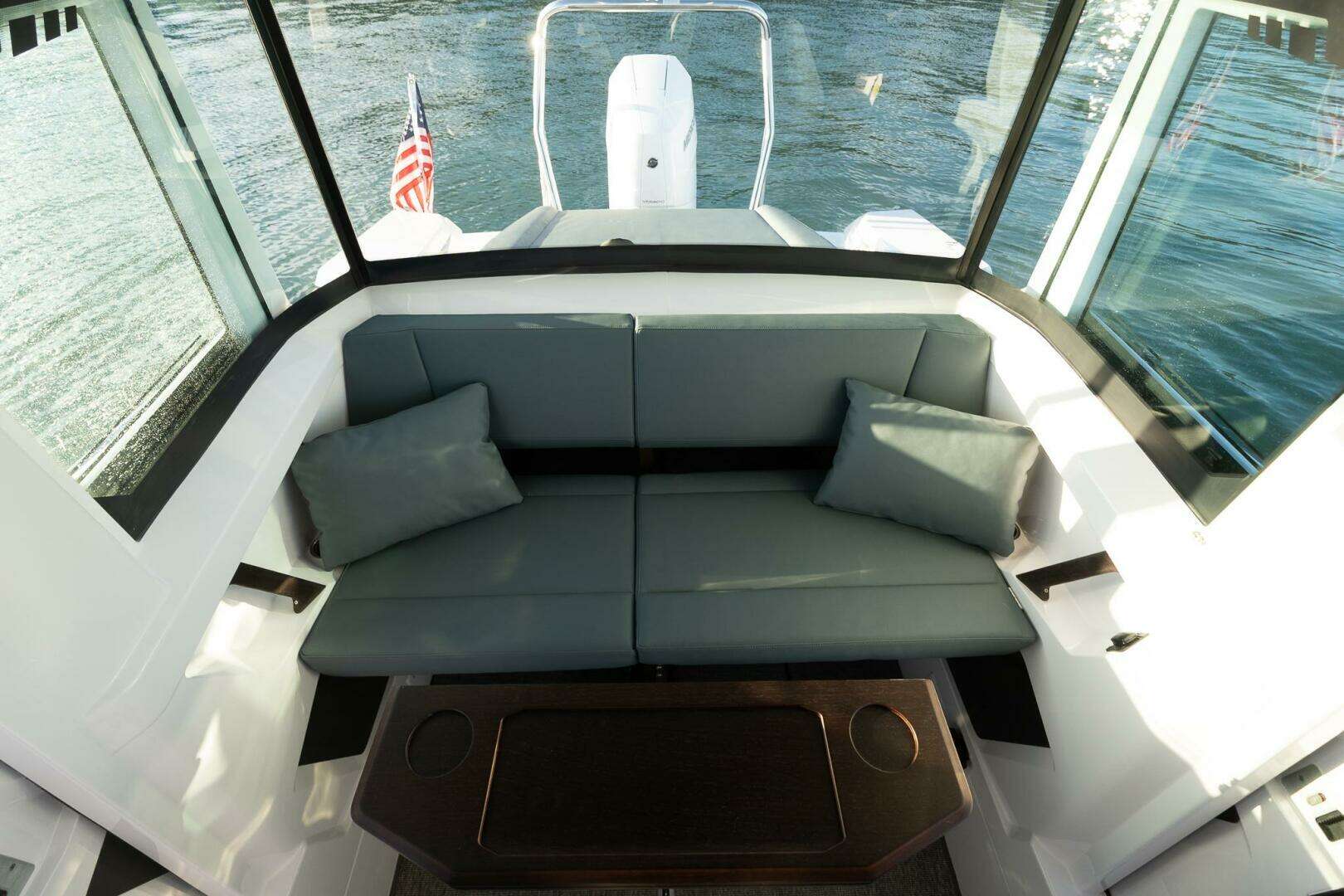2026 Axopar Cross Cabin - Image 28