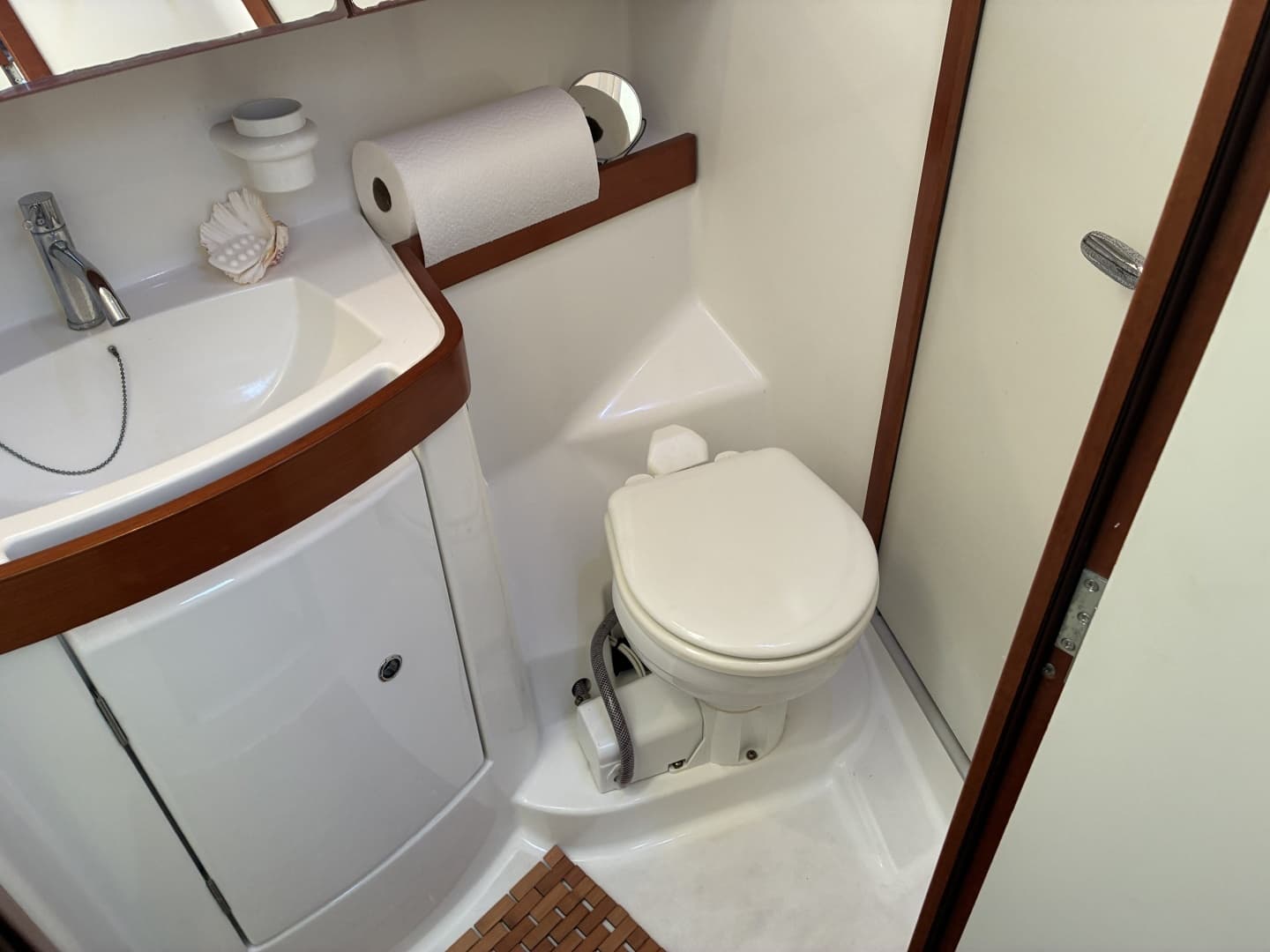 2008 Beneteau Oceanis 43 - Image 33
