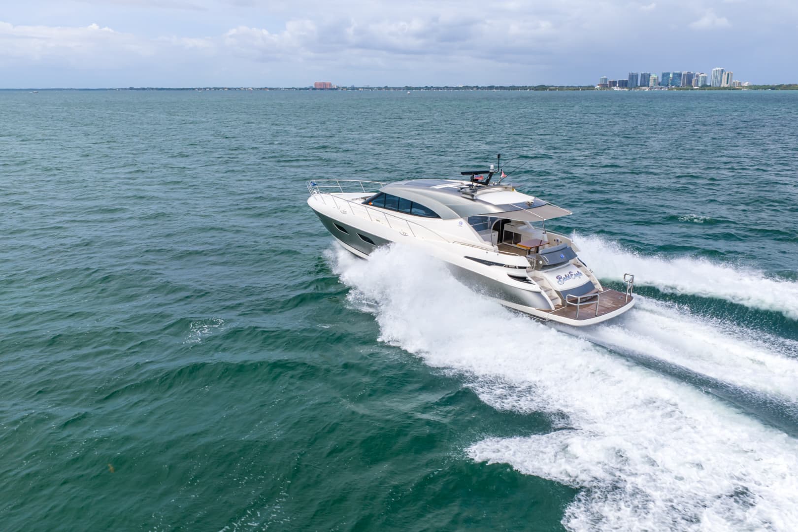 2024 Riviera 6000 SPORT YACHT - Image 33
