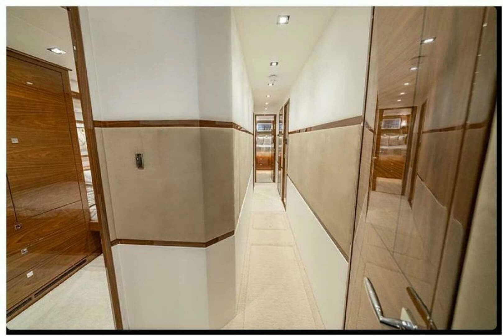 2027 Viking 90 Sky Bridge - Image 9