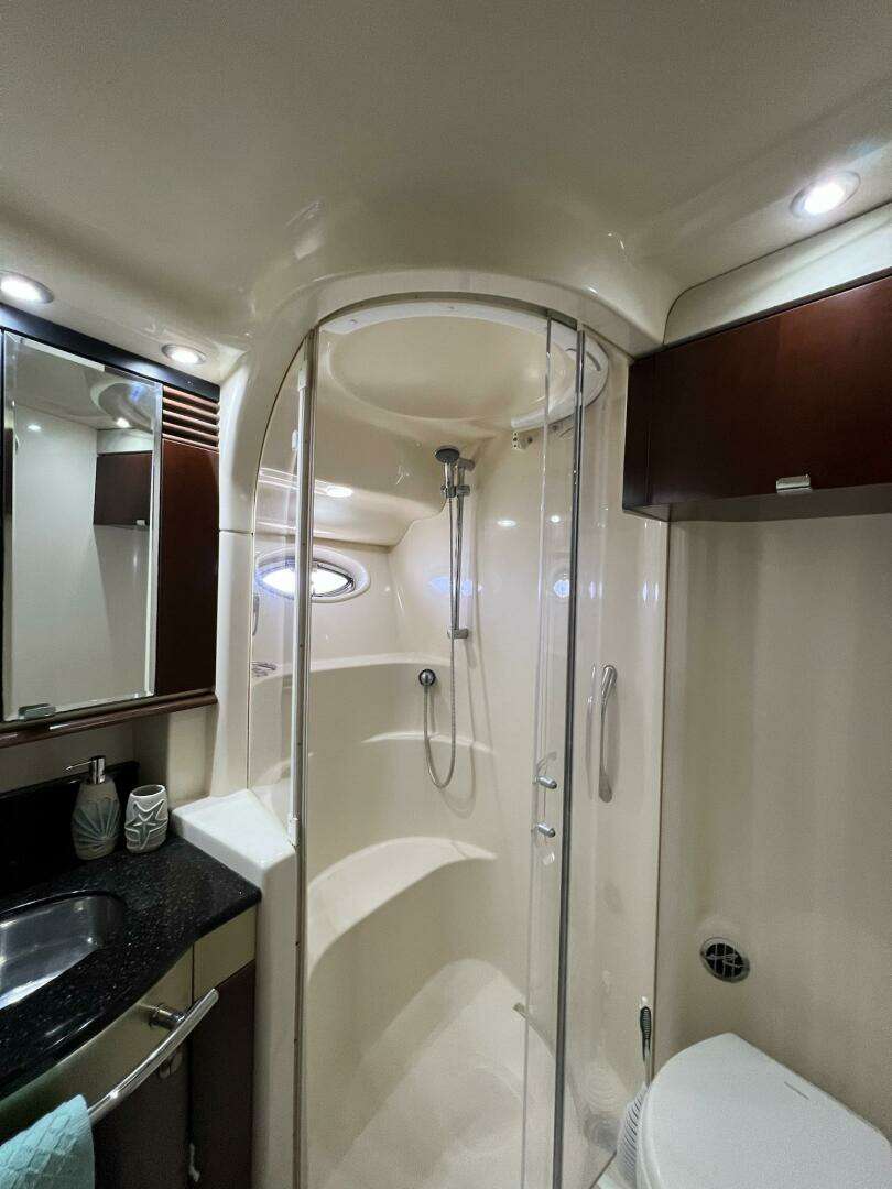 2005 Sea Ray 500 Sedan Bridge - Image 23