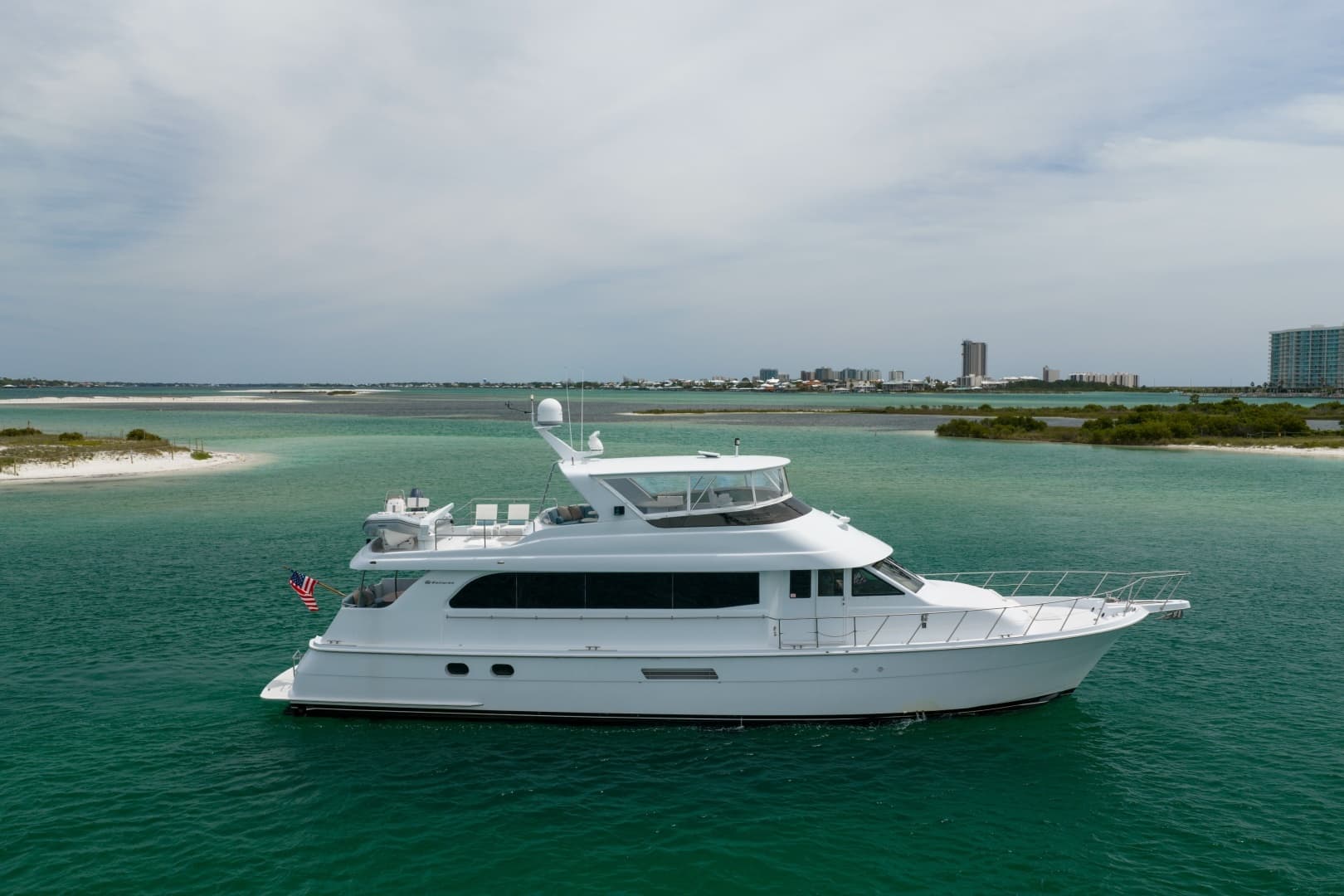 2004 Hatteras Sport Deck - Image 48