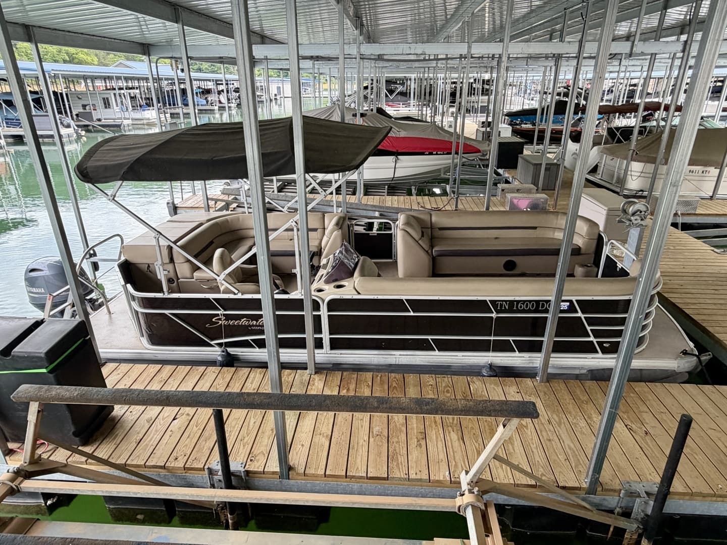 2019 Sweetwater 2386 Cruise Pontoon - Image 14