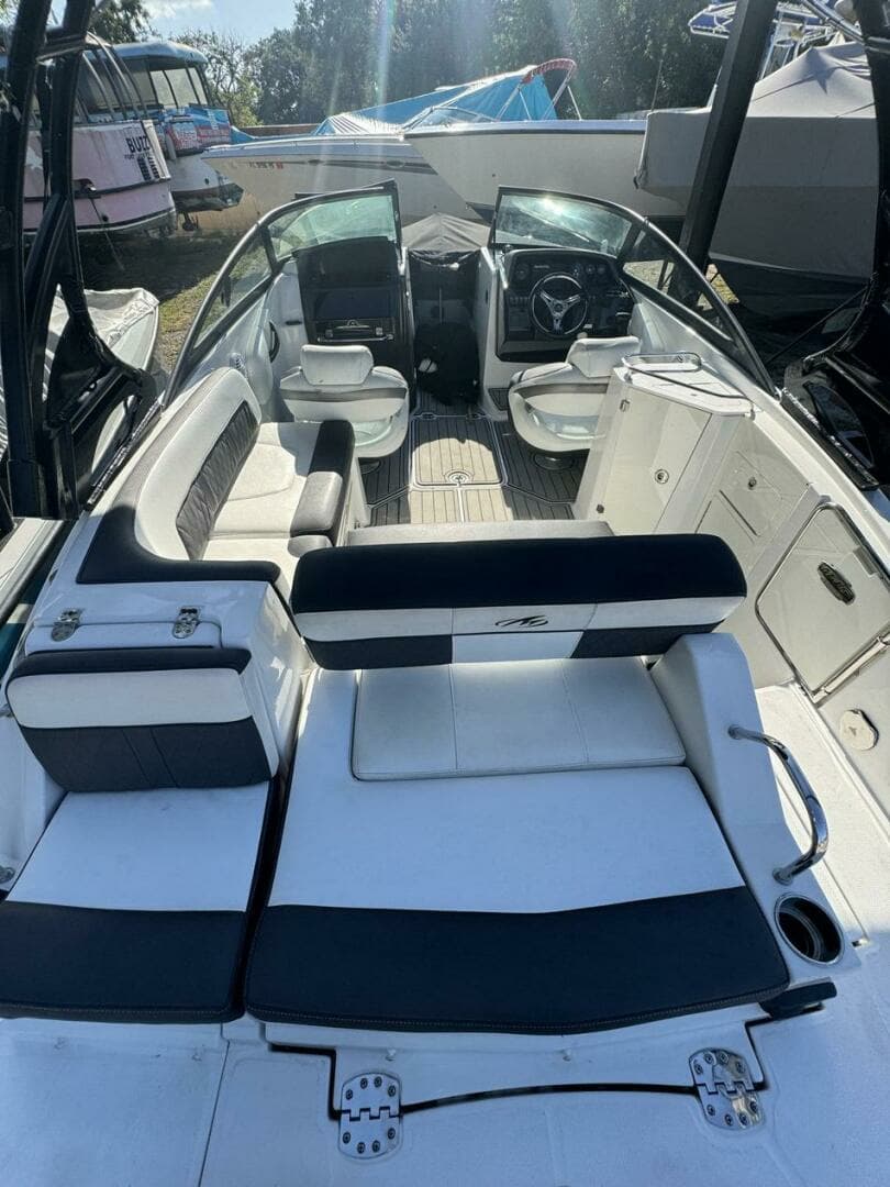 2020 Monterey M45 - Image 19