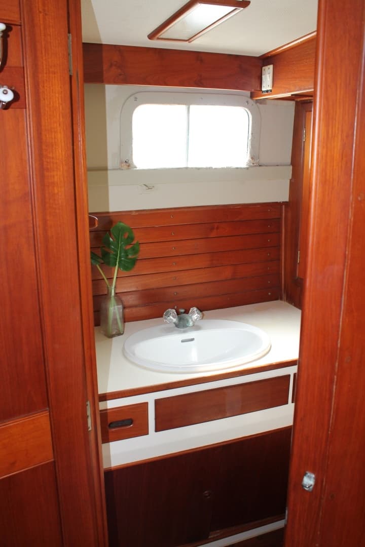 1987 Grand Banks — - Image 31