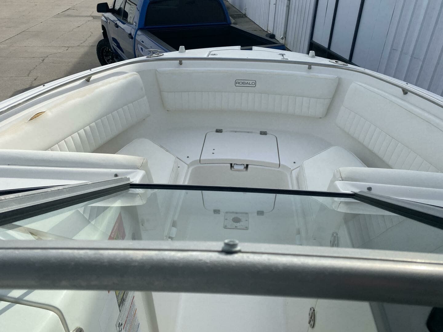 2011 Robalo — - Image 18