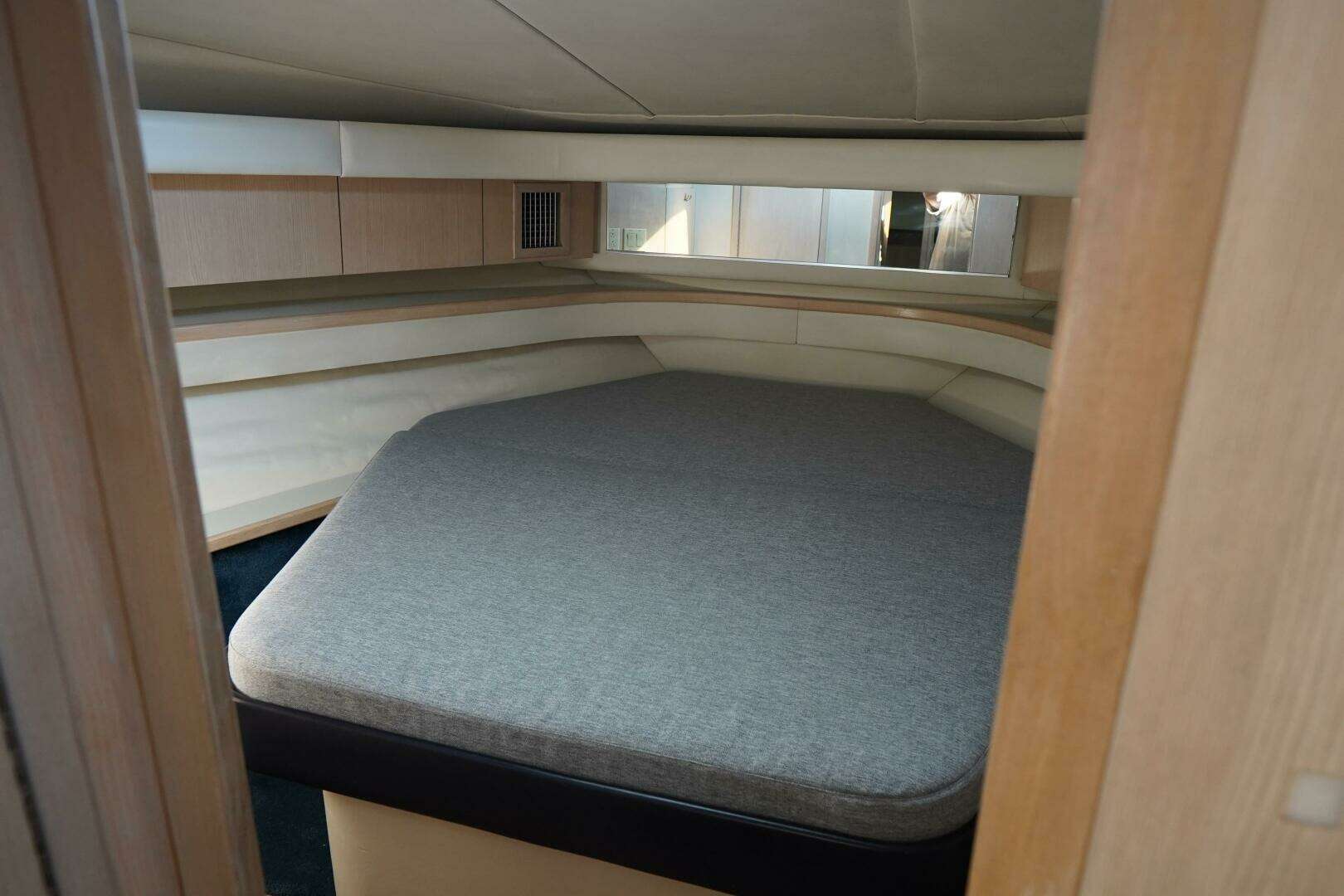 1994 Tiara Yachts — - Image 23