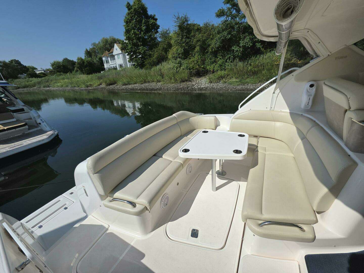 2007 Tiara Yachts 3900 Sovran - Image 6