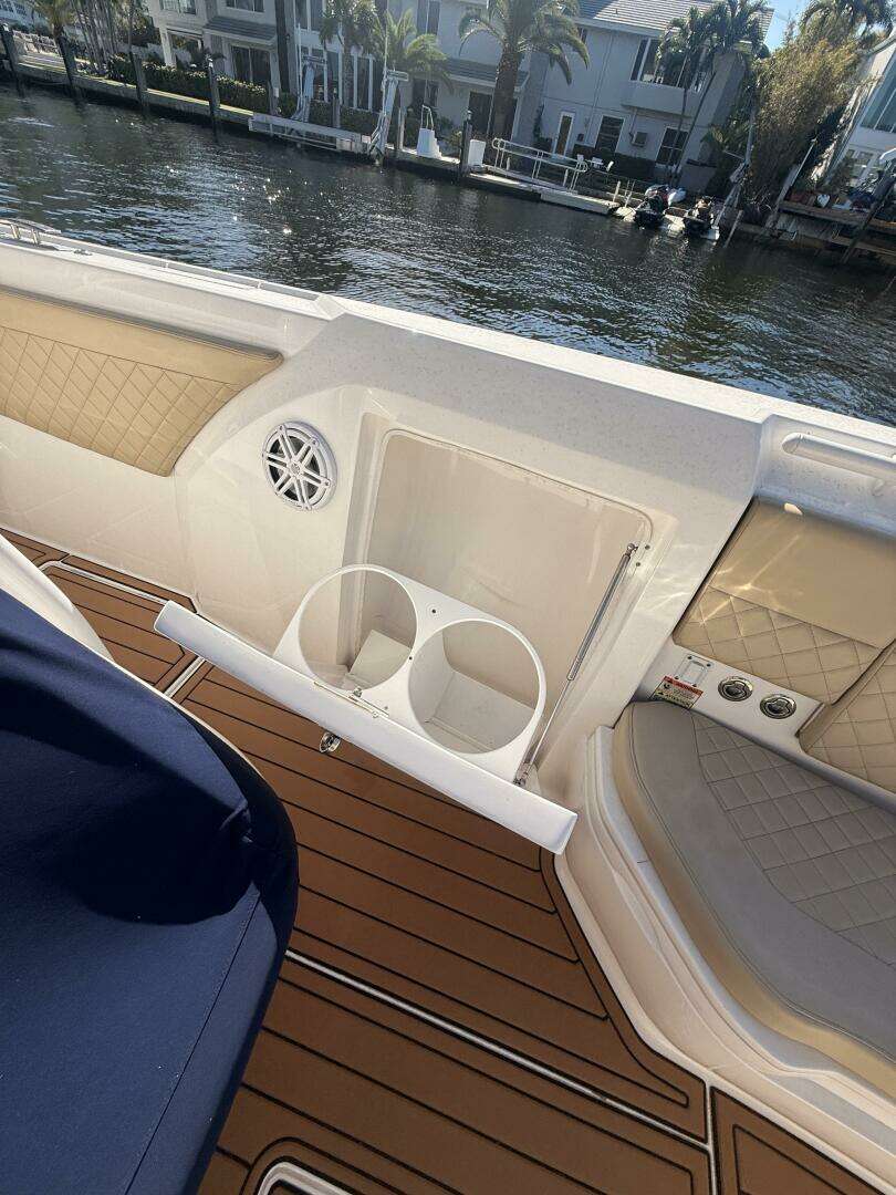 2019 Intrepid 345 Nomad FE - Image 10