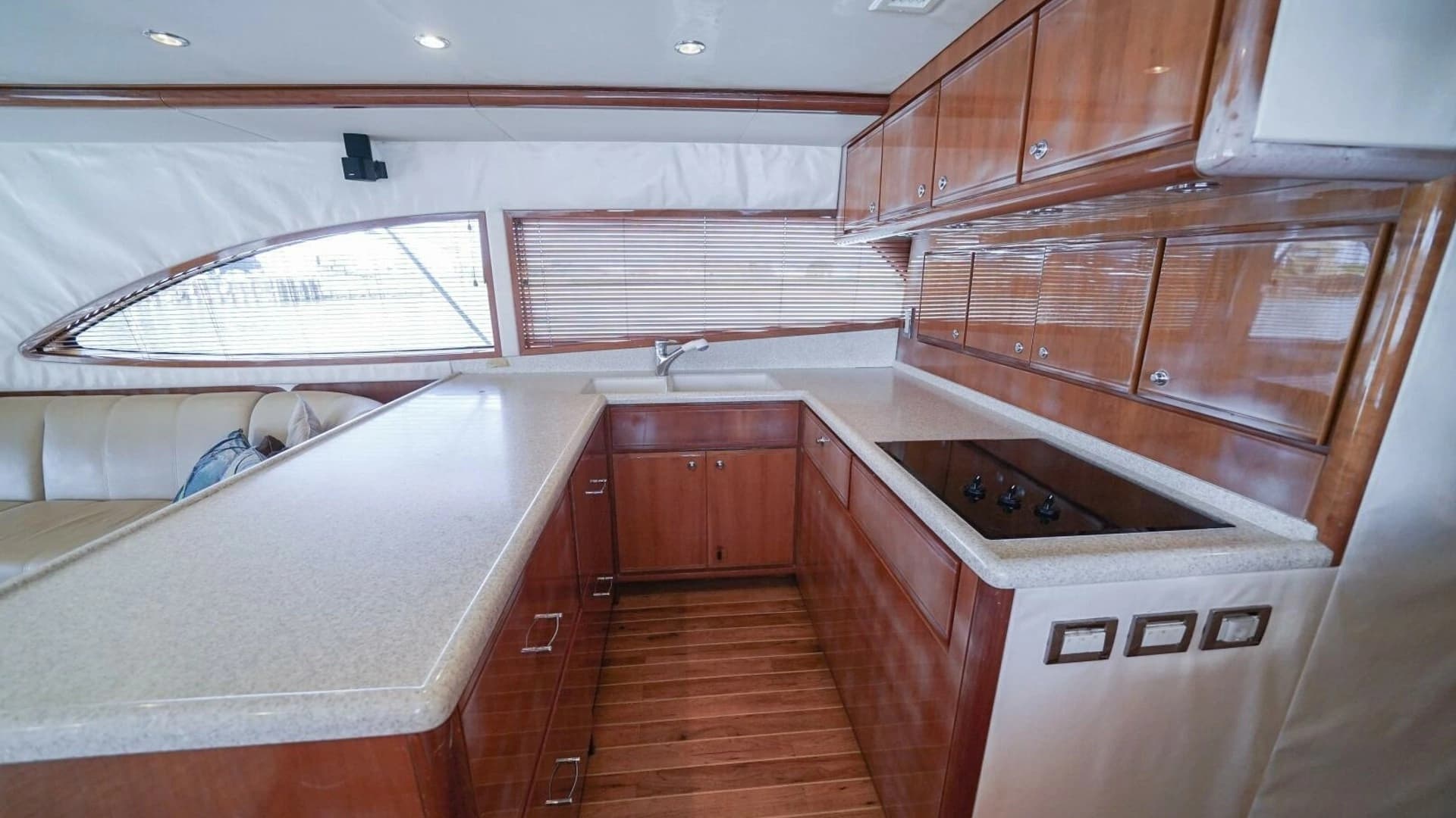 2007 Bertram 51 Convertible - Image 6
