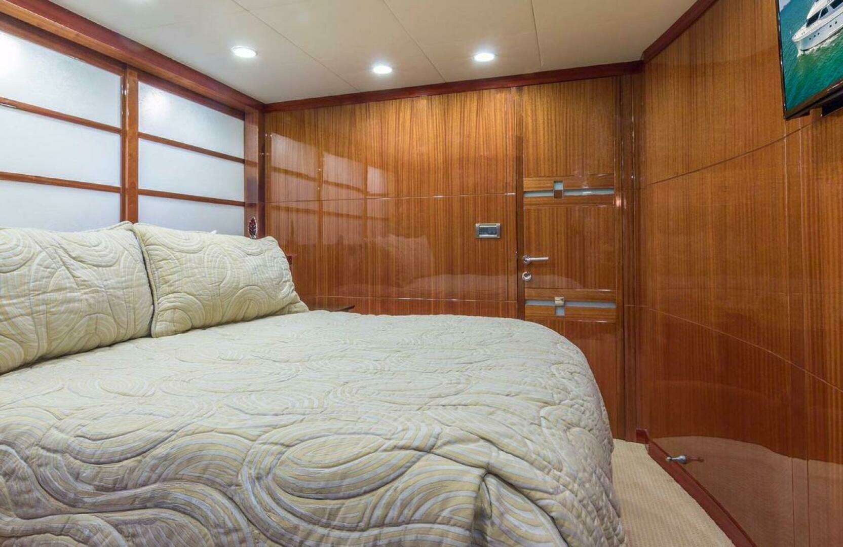 2008 Ocean Alexander 100 Skylounge Megayacht - Image 16