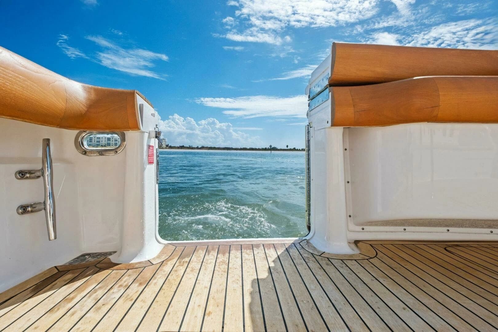 2006 Viking 56 Convertible - Image 37