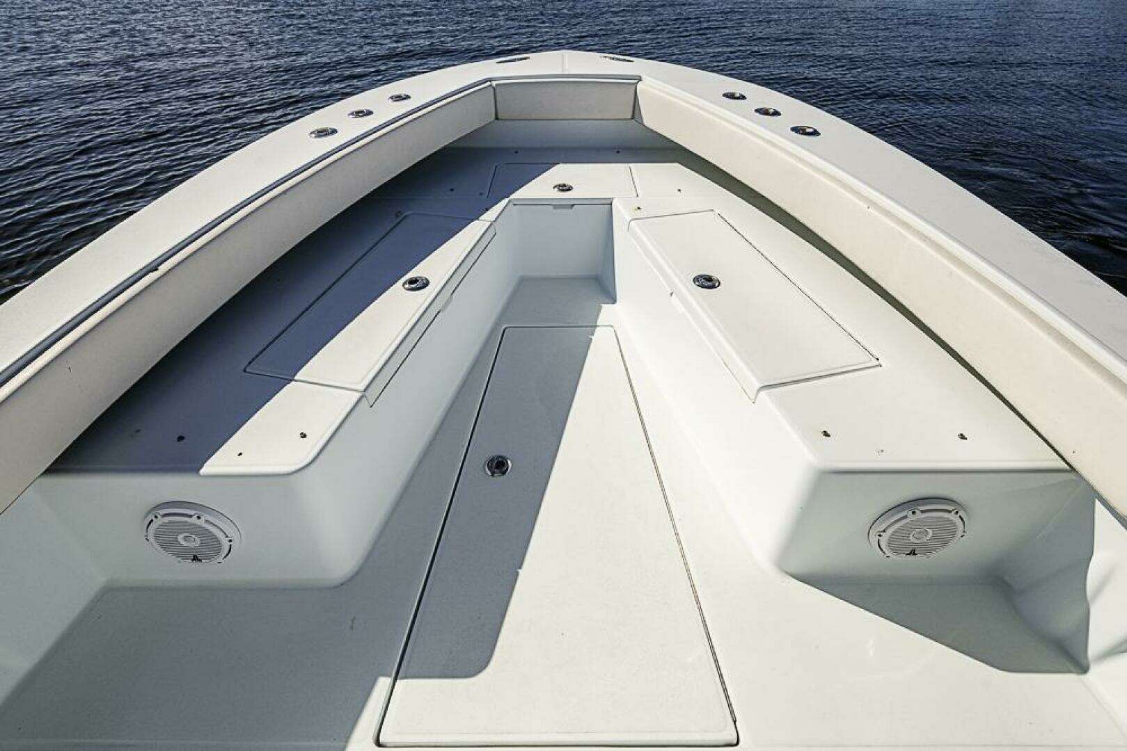 2000 Regulator 26 Forward Seating - Image 5