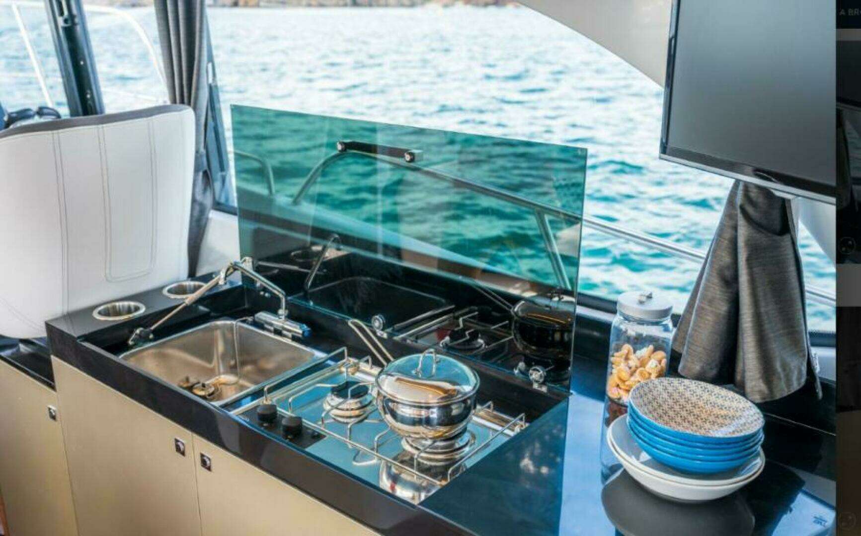 2026 Beneteau Antares 11 - Image 7