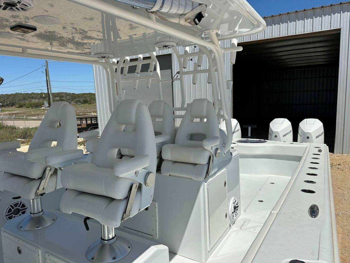2022 Freeman 42LR - Image 16