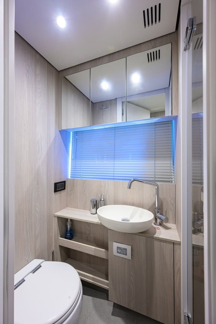 2024 Azimut Fly 78 - Image 61
