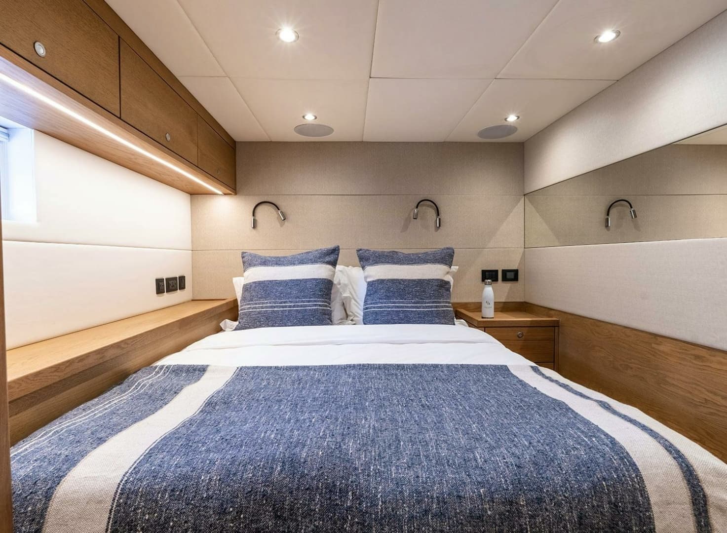 2014 Oyster Yachts Oyster 825 - Image 41