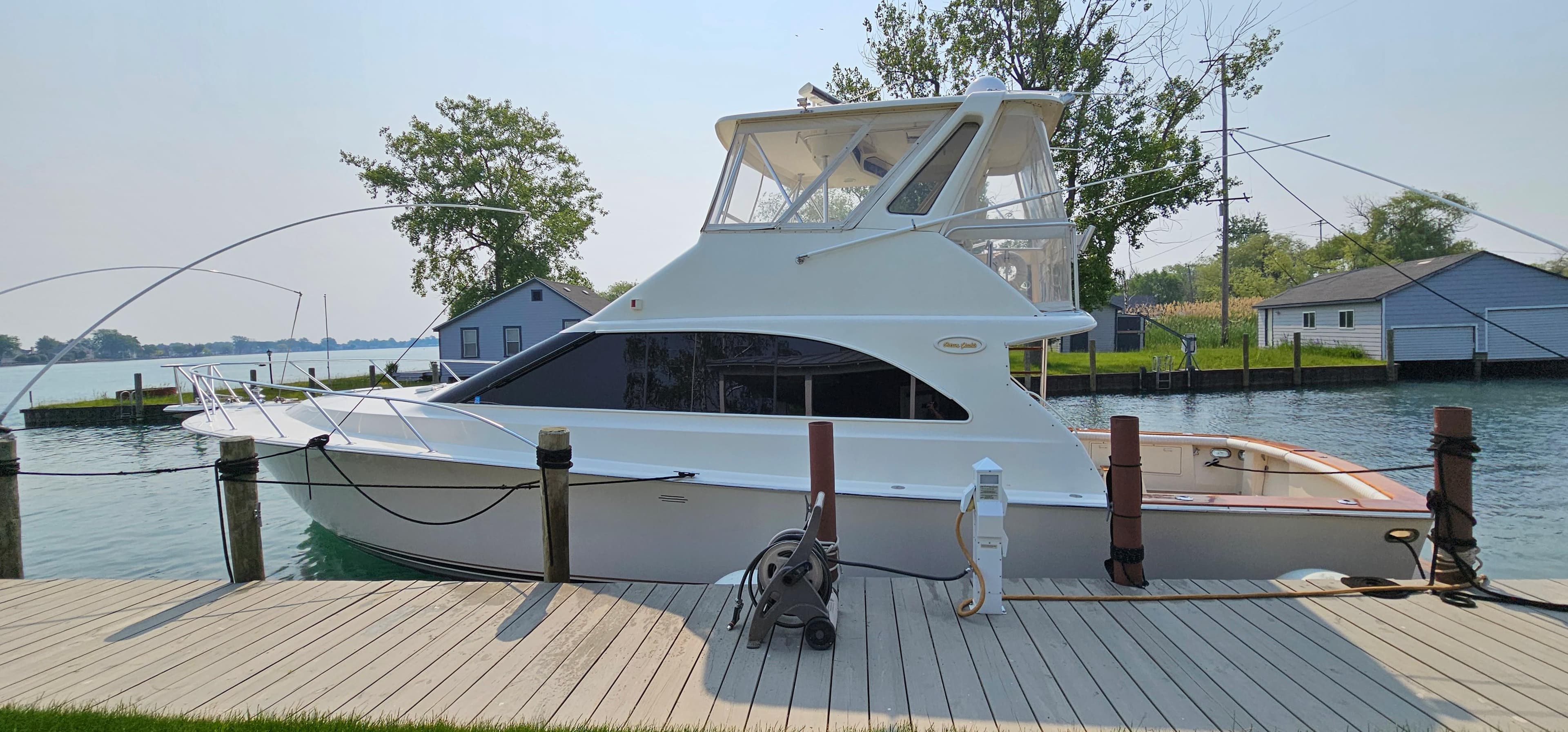 1997 Ocean Yachts 48 Super Sport at the dock.