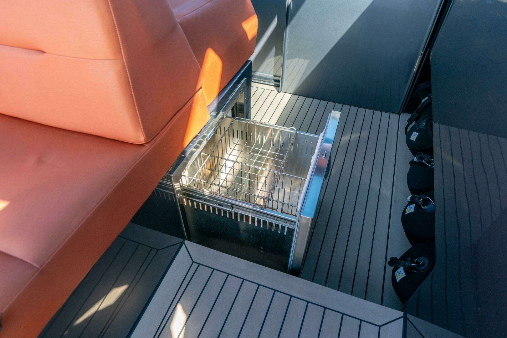 2022 Vanquish Yachts VQ45 - Image 20