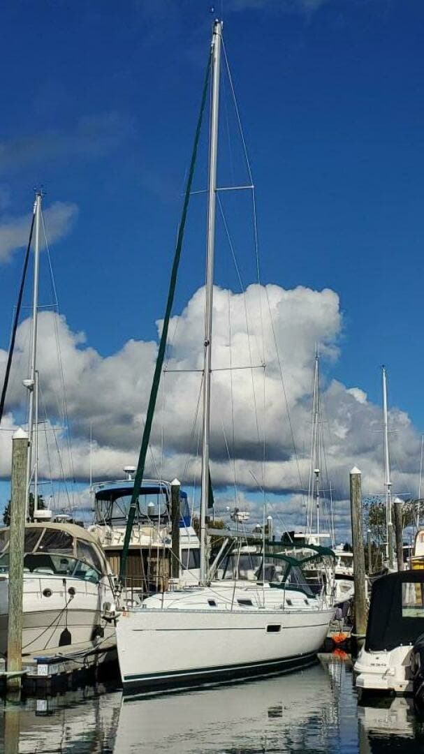2000 Beneteau 361 - Image 2