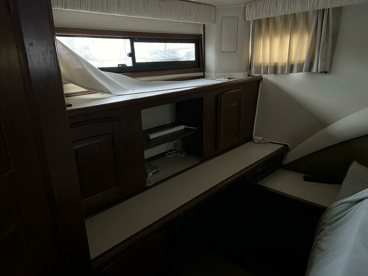 1987 Californian 42 Motor Yacht - Image 27