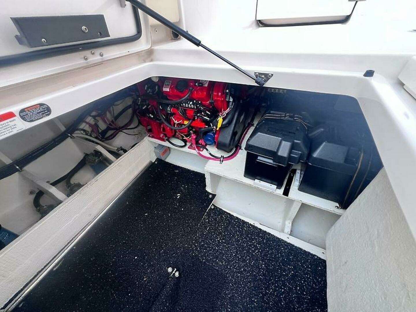 2019 Regal 33 SAV - Image 31