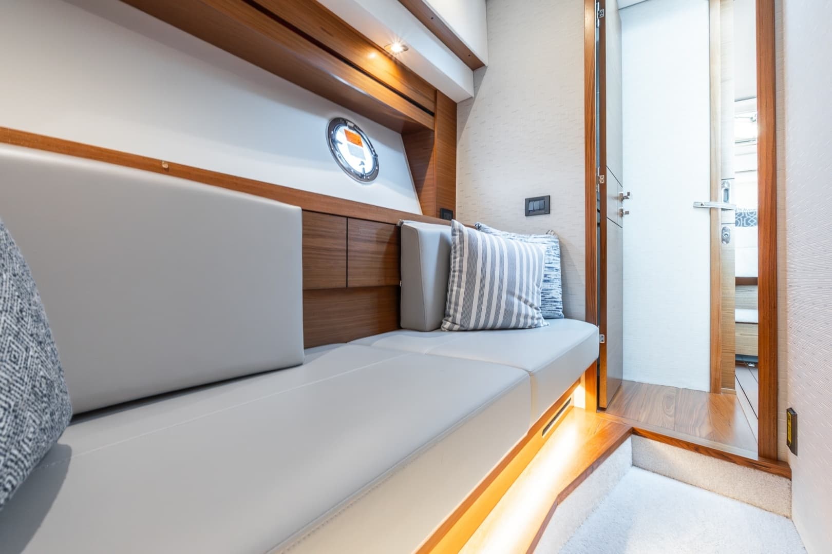 2023 Tiara Yachts 39 Coupe - Image 28